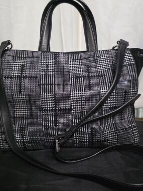 BCBGMAXAZRIA Black & White Woven Plaid Crossbody Tote Bag - Excellent Condition!